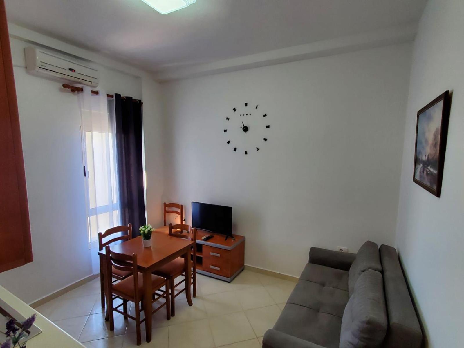 Summer Gate Apartment Sarandë Exterior foto
