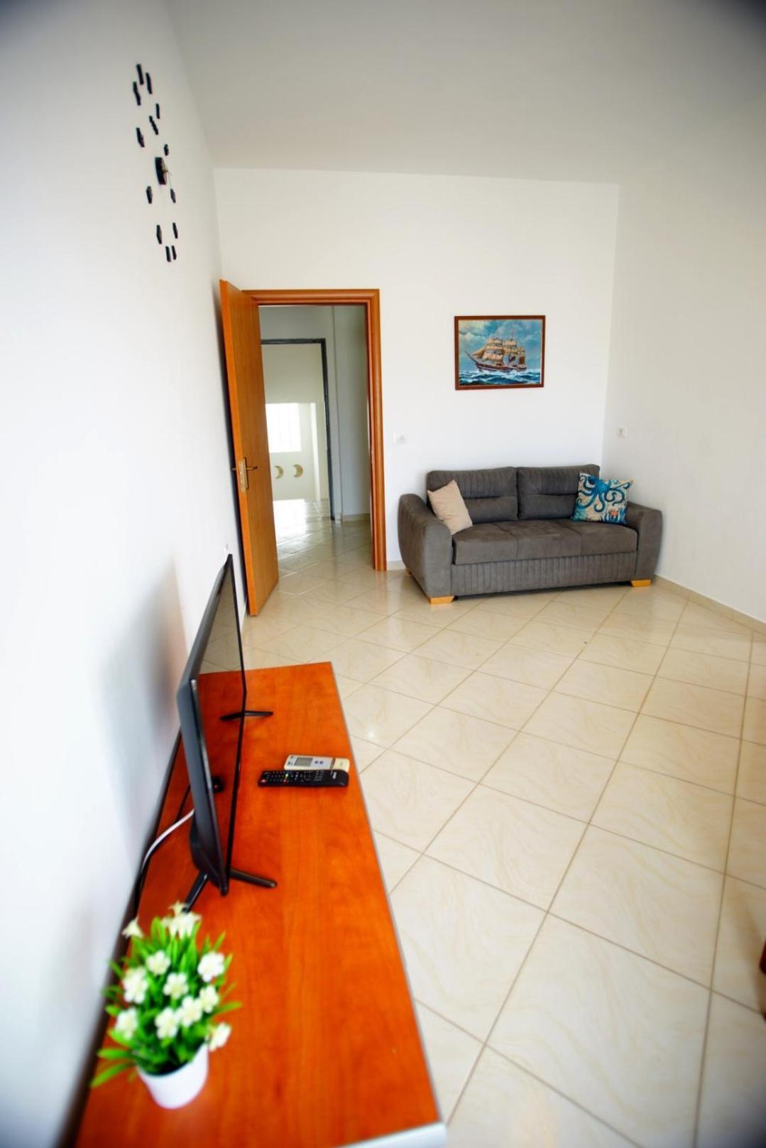 Summer Gate Apartment Sarandë Exterior foto